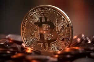 Key Factors to Consider When Investing in Cryptocurrency